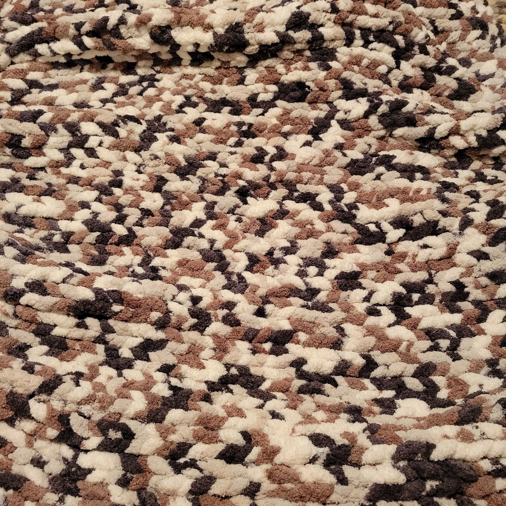 Chunky knit throw